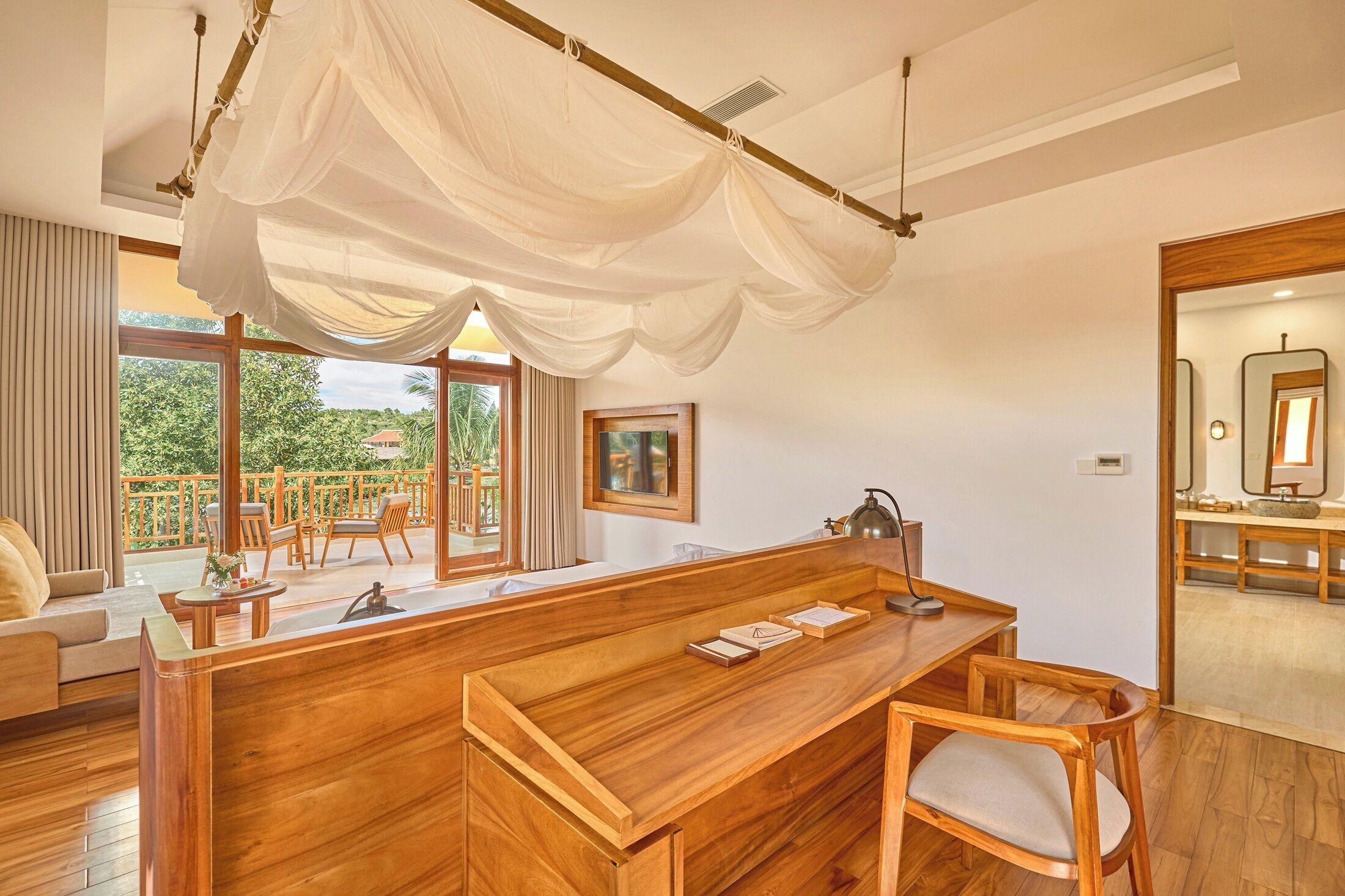 Rum | Minibar, värdeförvaringsskåp på rummet och skrivbord