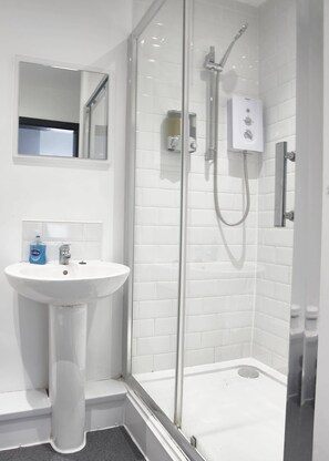 淋浴设施、毛巾