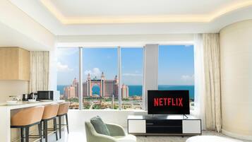 Deluxe Apartment | Living area