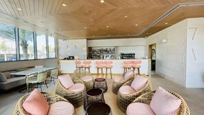 Restaurant - LUX Iconic Views at The Palm Tower 5 (Dubai)