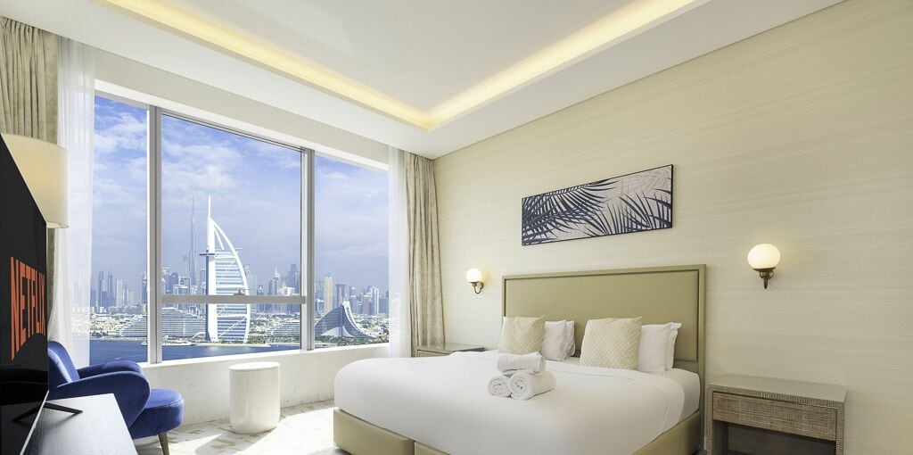 Deluxe Apartment | 1 bedroom, desk, laptop workspace, blackout curtains
