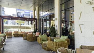 Deluxe Apartment | Executive lounge
