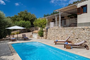 Pool - Lovely Sicilian-style villa with pool and sea view, 3 Km from the beach  (Scicli)