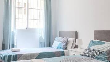 4 間睡房、熨斗/熨衫板、上網、床單