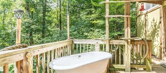 15% Off 3+ Nights! Escape to Edward – The Hut