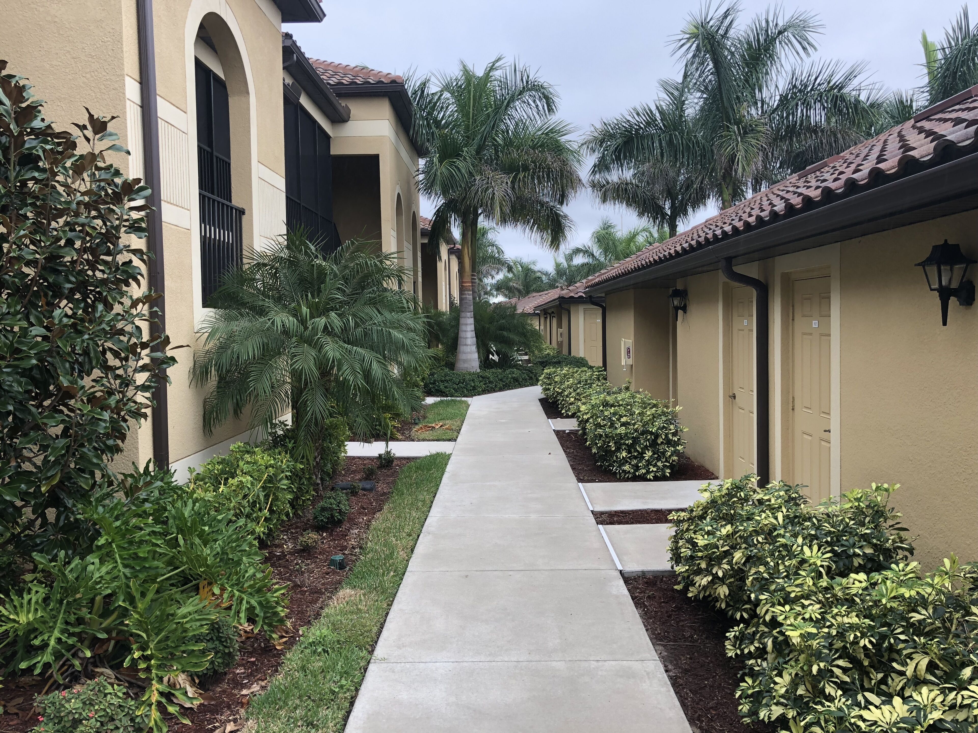 المنطقة المحيطة بالمنشأة