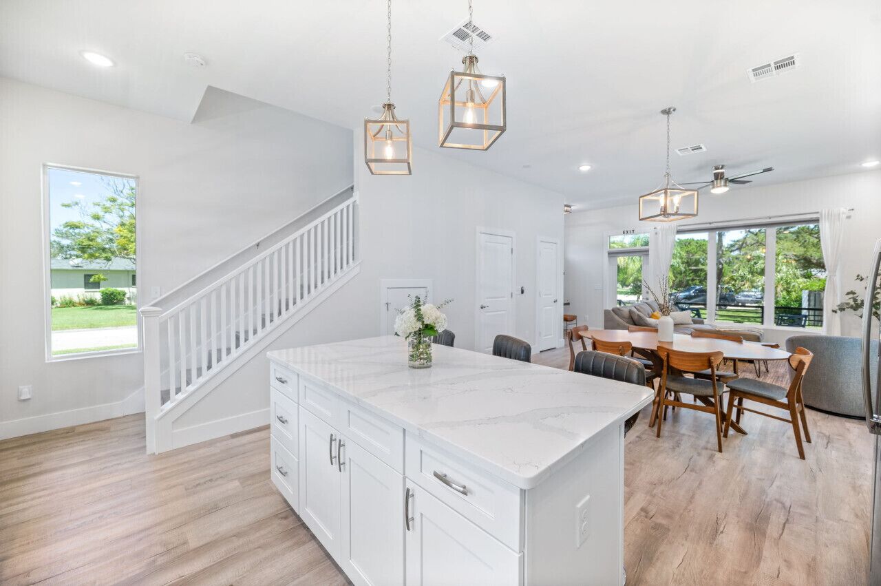 New Luxury Modern Home In Prime Location 2bdr-3bth - Saint Augustine, FL