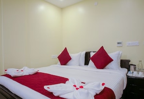 Superior Room | Desk, rollaway beds, free WiFi, bed sheets - Hotel Rivieraa (Vanur)