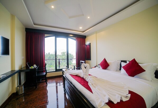 Superior-værelse | Skrivebord, ekstra senge (tillægsgebyr), gratis Wi-Fi, sengetøj