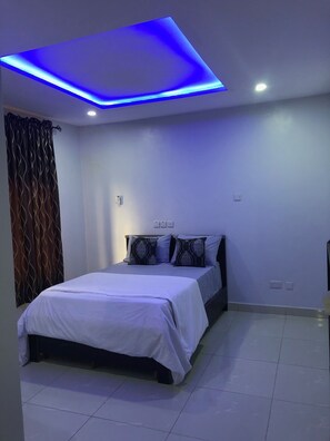 2 chambres, bureau, Wi-Fi gratuit, draps fournis