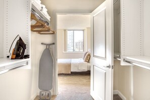 1 chambre, fer et planche Ă repasser, Wi-Fi, draps fournis