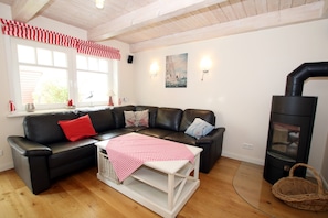 TV, fireplace, DVD player, stereo
