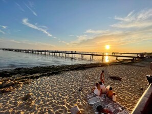 Una spiaggia nelle vicinanze