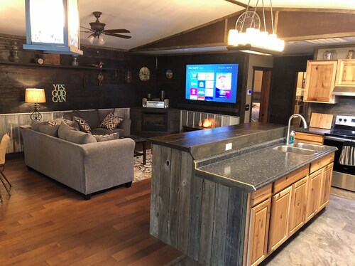 Cozy 2 bedroom in Lead Hill by Bull Shoals Lake