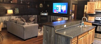 Cozy 2 bedroom in Lead Hill by Bull Shoals Lake