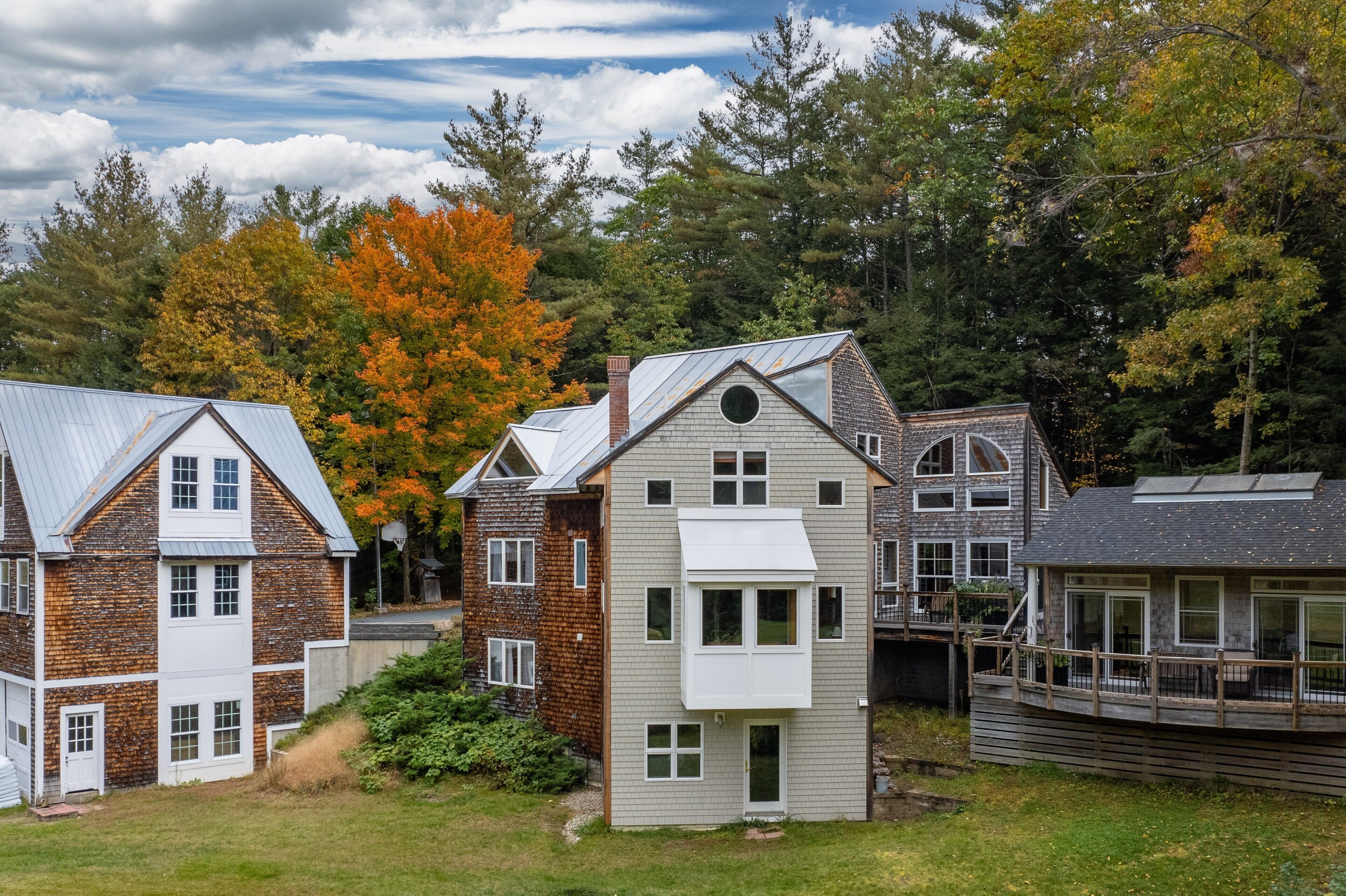 Contemporary Upper Valley vacation rental w/ 10 acres of private land