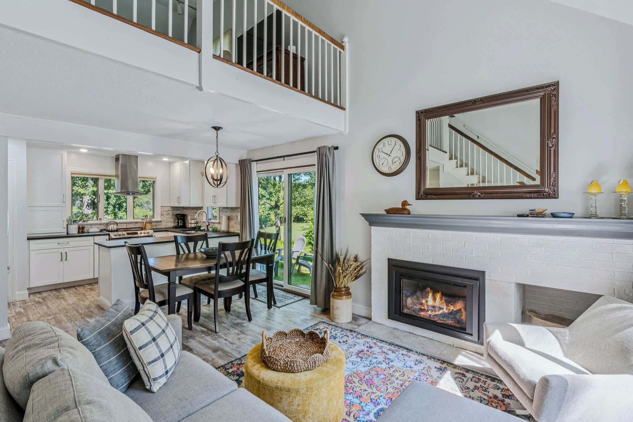 TV, fireplace, offices