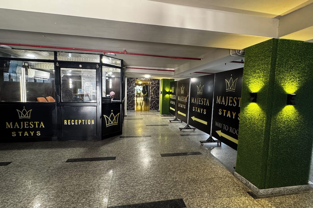 Hotel Leo Saffron