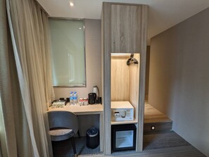 Down duvets, in-room safe, desk, laptop workspace - N hotel (Taipei)
