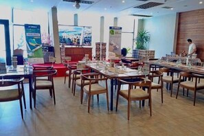 Ảnh chưa phân loại, 2 trong số 80 ảnh, nút