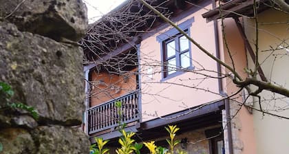 Casa Rural EL Balcón DEL Hórreo Para 6 Personas EN Piloña