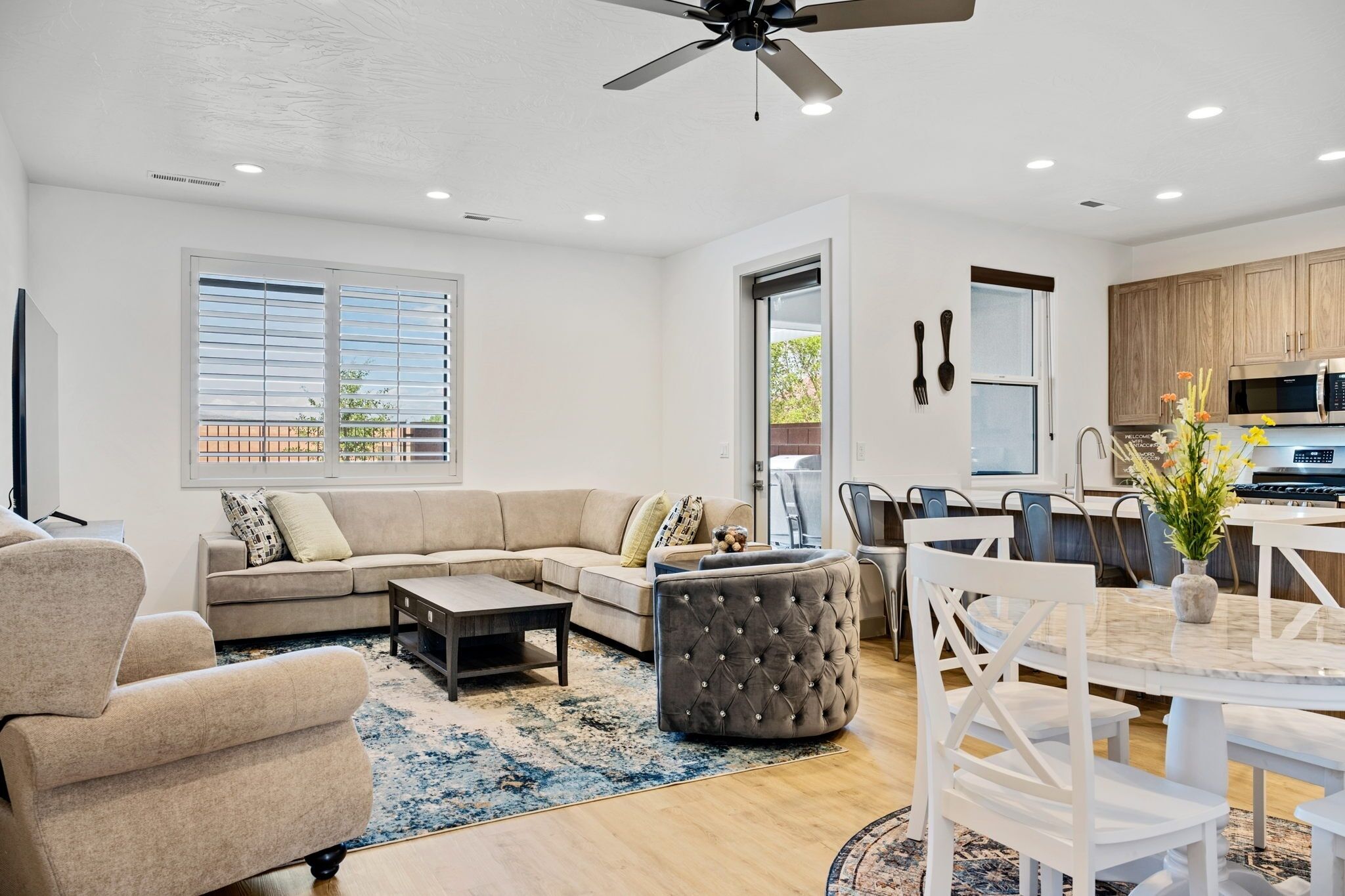 Townhome, 3 Bedrooms | Living area | 36-inch Smart TV with digital channels, TV, streaming services