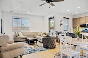 Townhome, 3 Bedrooms | Living area | 36-inch Smart TV with digital channels, TV, streaming services - Santa Clara Comfort #39 by RedAwning (Santa Clara)