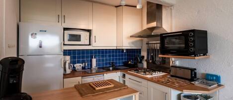 Fridge, oven, dishwasher, high chair