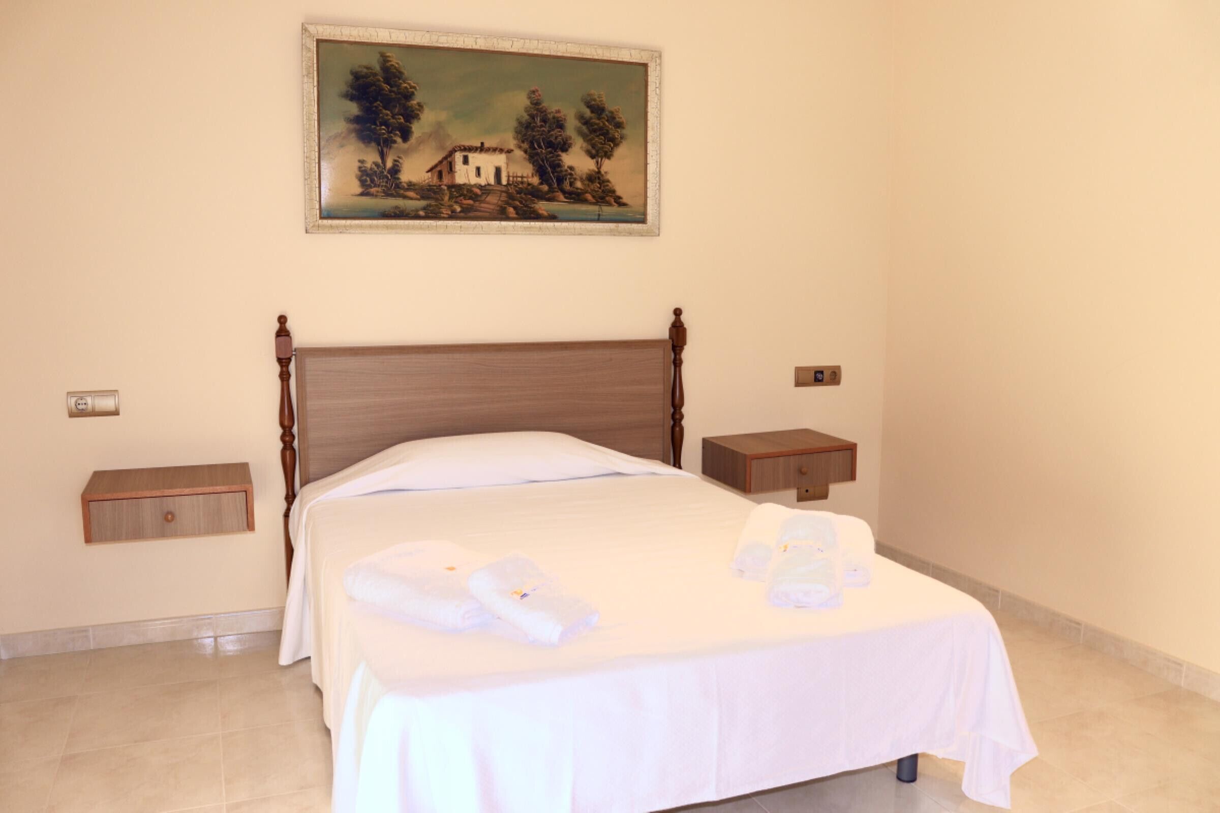 3 chambres, fer et planche à repasser, Wi-Fi gratuit, draps fournis