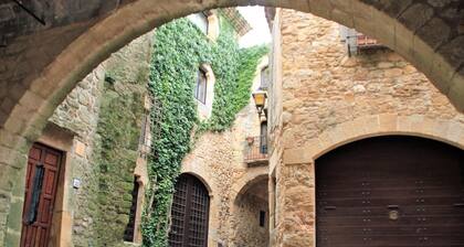 HOUSE IN MEDIEVAL VILLAGE OF PALS