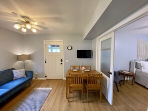 Interior - Suite Springs (Yellow Springs)