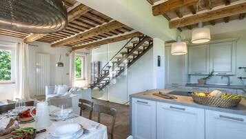 Villa | 2 bedrooms, iron/ironing board, bed sheets