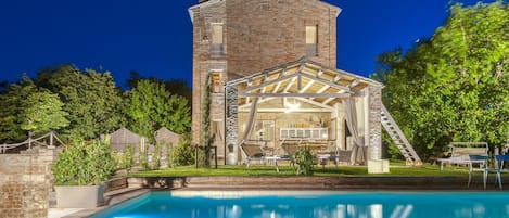 Villa | 2 bedrooms, iron/ironing board, bed sheets