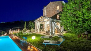 Villa | 2 soverom, strykejern/-brett og sengetøy