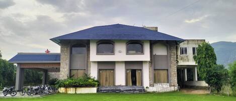 Majoituspaikan julkisivu