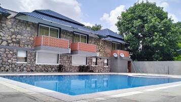 Utomhuspool