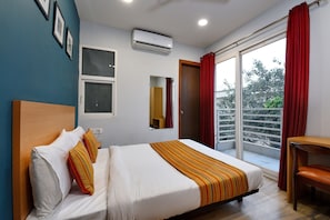 Egyptian cotton sheets, premium bedding, Select Comfort beds, desk