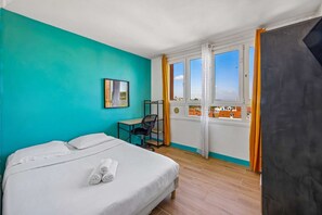 4 bedrooms, WiFi, bed sheets