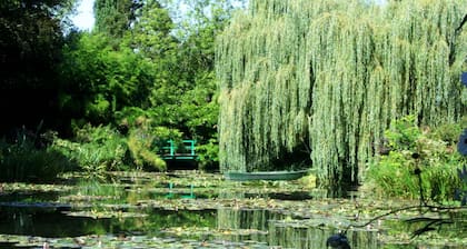 Chic apart with parking