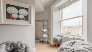 Room - Immaculate Refurbished West End Apartment (Edinburgh)