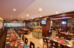 Daily buffet breakfast for a fee - Hotel Halez (Chennai)