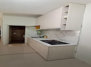 Deluxe-Doppelzimmer | Gemeinsame Küchenausstattung