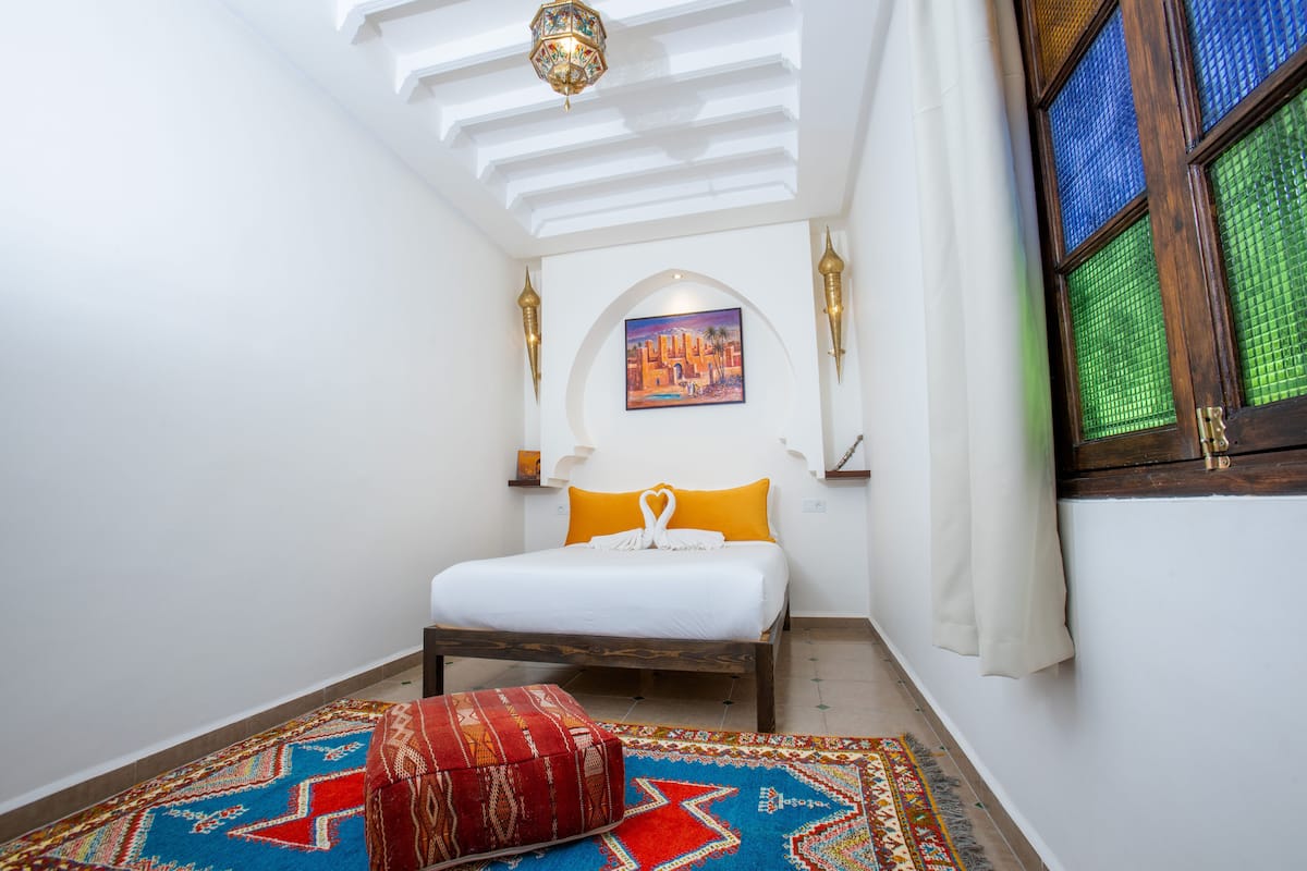 Comfort Room, 1 Queen Bed