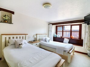 3 bedrooms, individually decorated, individually furnished, free WiFi - The Corn Tallet (Bideford)