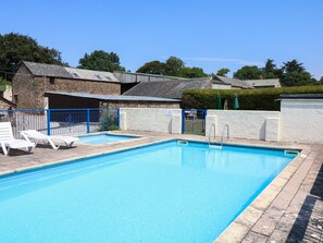 Outdoor pool - The Corn Tallet (Bideford)