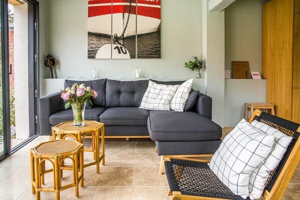 Smart TV, ping pong, books