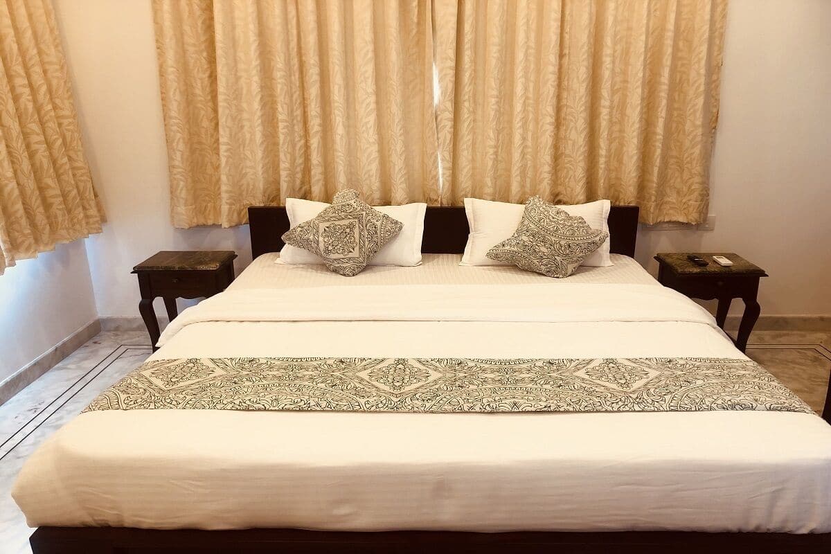 Deluxe Room | Free WiFi, bed sheets