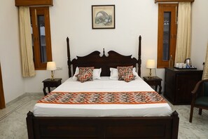 Superior Room | Free WiFi, bed sheets - Hotel Pankaj Palace (Katni)