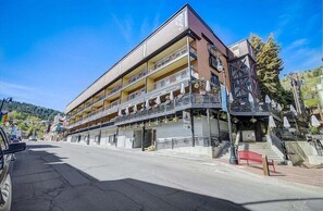 Exterior - Treasure Mountain Inn - Main Street Condo - Top Floor (Park City)