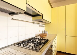 Fridge, oven, dishwasher - APPARTAMENTI SECCHETO - BELLAVISTA (Campo nell'Elba)